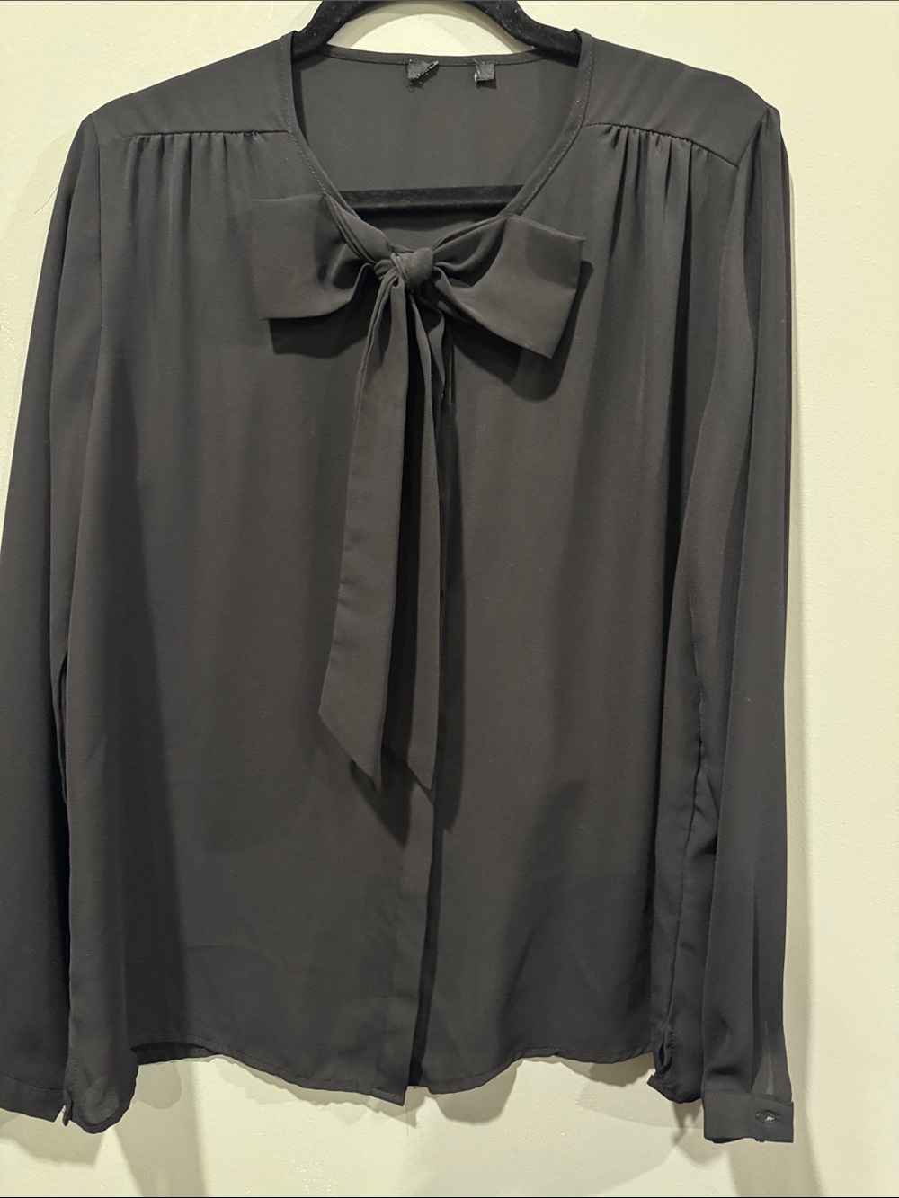 Women’s Black Tie-Neck Long Sleeve Blouse